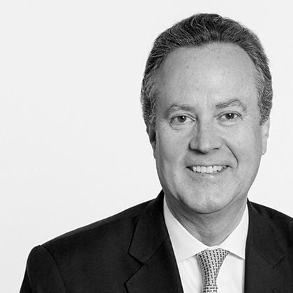 Douglas L. Peterson, CEO de Standard & Poor's desde 2013. 